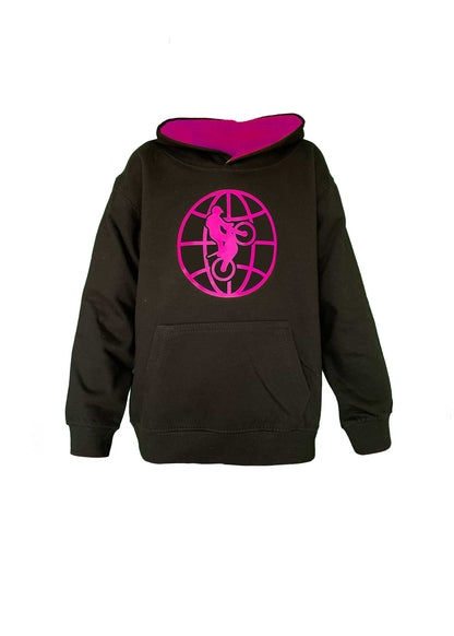 Schwarzer Kinder Hoodie mit iconisierter Weltkugel und Trial Fahrer in Pink