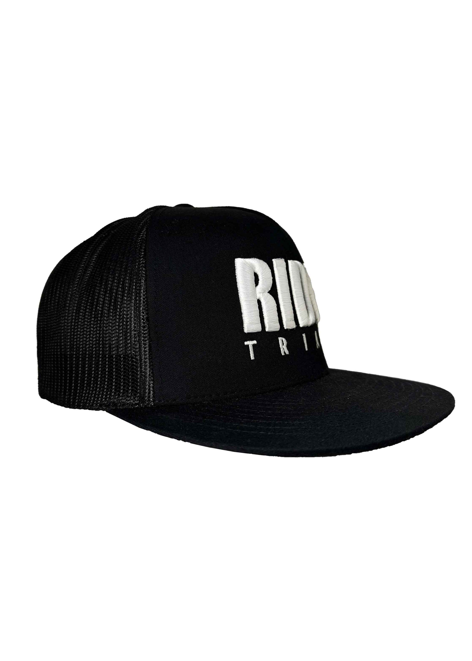 Coole Snapback Cap in Schwarz mit weißem 3D Stick RIDE TRIAL seitliche Ansicht